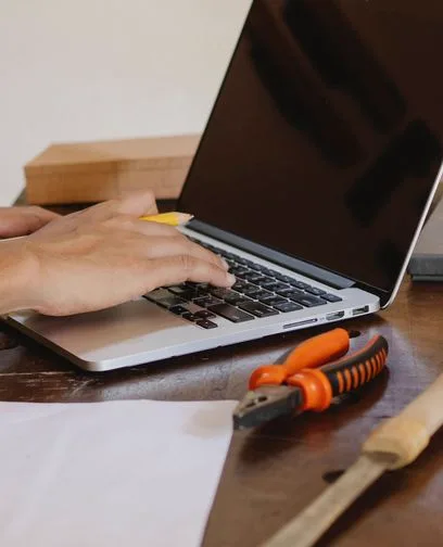 Illustration d’un formulaire web professionnel utilisé pour contacter un prospect avec Erekio.